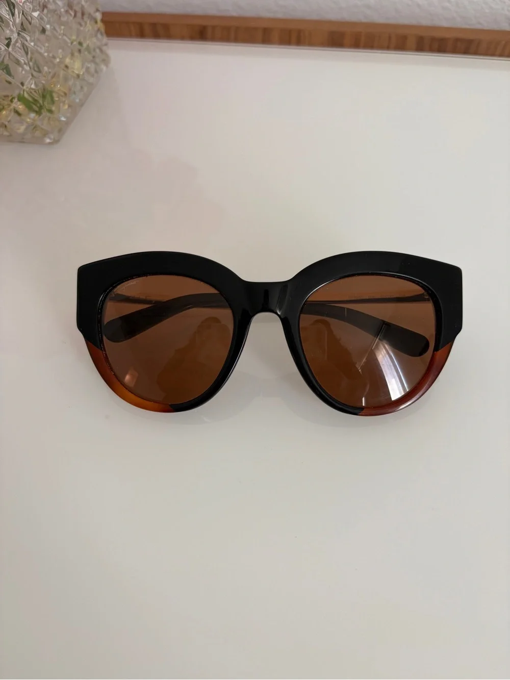 Salvatore Ferragamo Black and Brown Gradient Cat-Eye Sunglasses